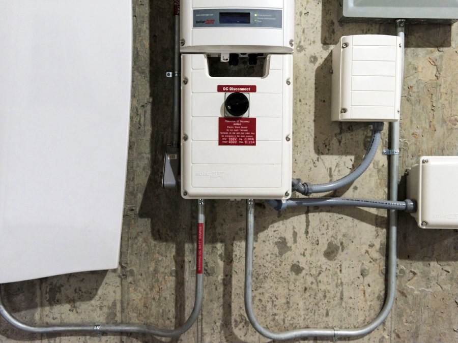 Versoepeling van regels voor stekkerbatterijen op til